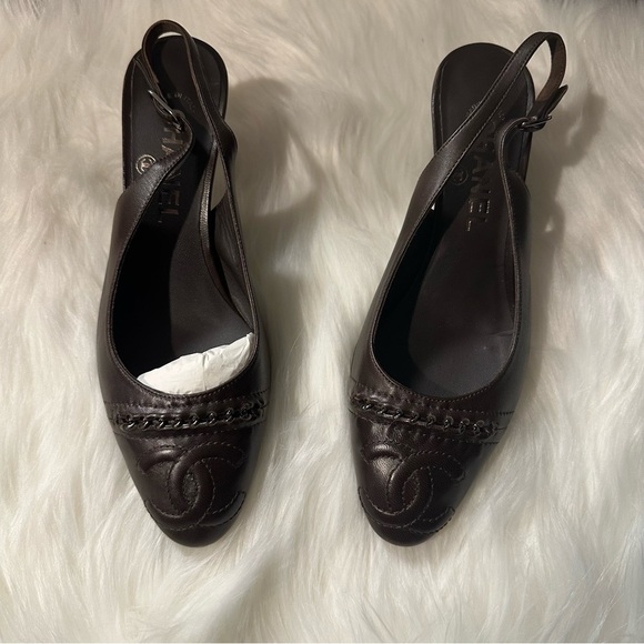 CHANEL Brown leather CHAIN CC Slingbacks Kitten Heel Shoes 38 - Picture 1 of 6